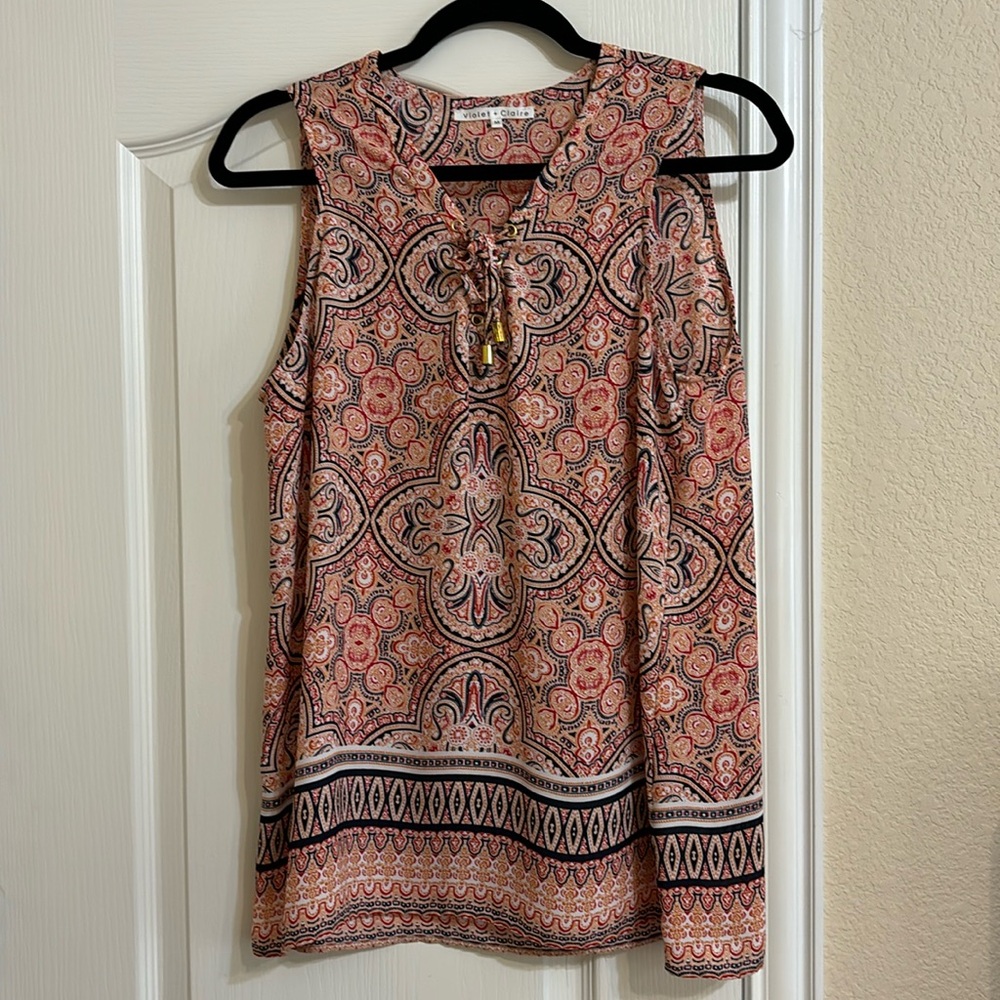 Sz M, short sleeve top